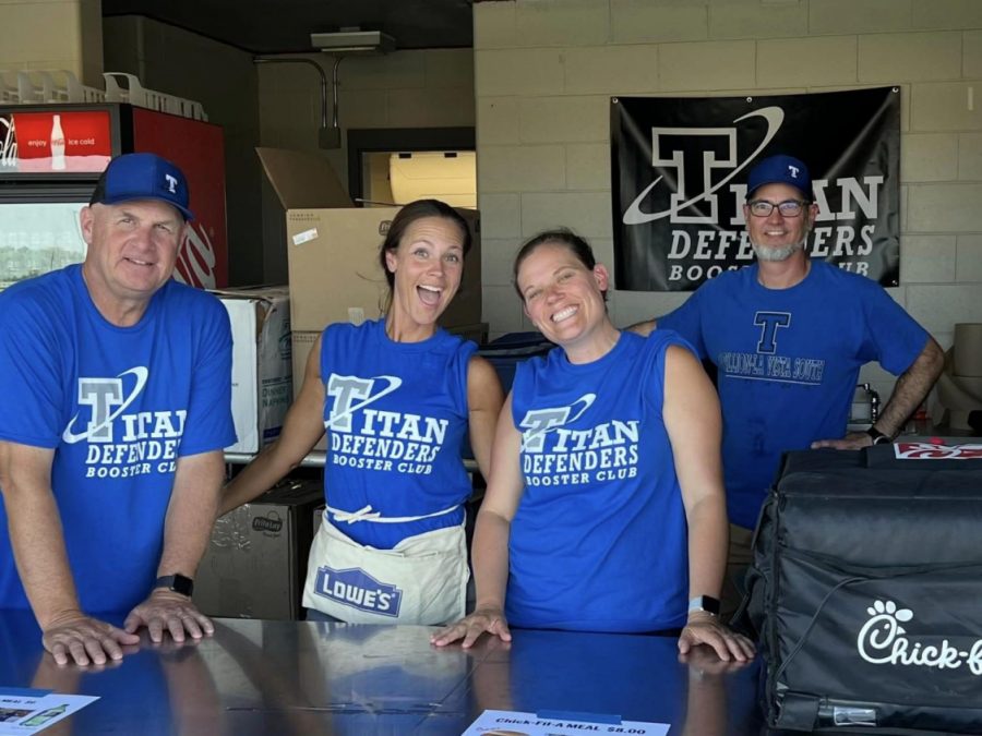 Kevin Caverzagie, Amy Kriegler, Stacey Darnold, and Jimmy Carter